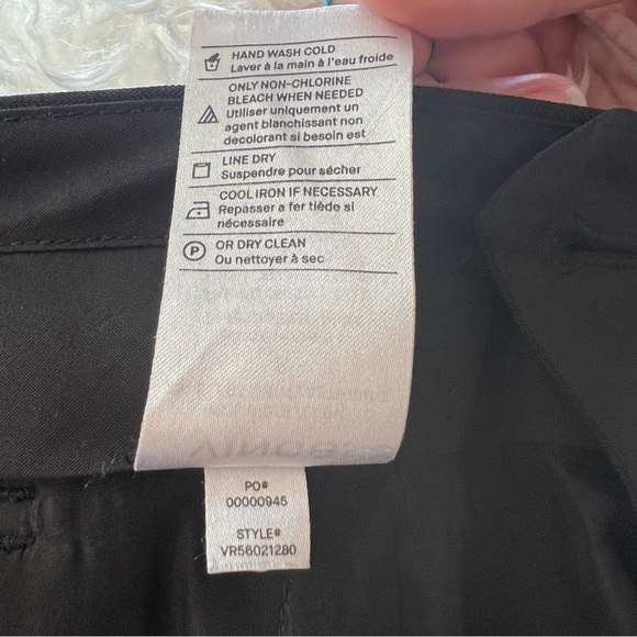 Vince 98% Wool Tapered Trouser - Picture 9 of 11